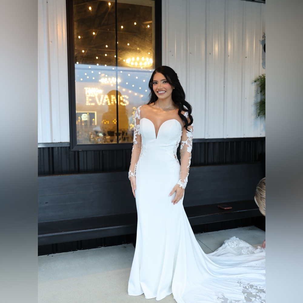 TRUE SIZE 8 Wedding Dress No Alterations Ivory Lace Long Sleeve Mermaid Bride